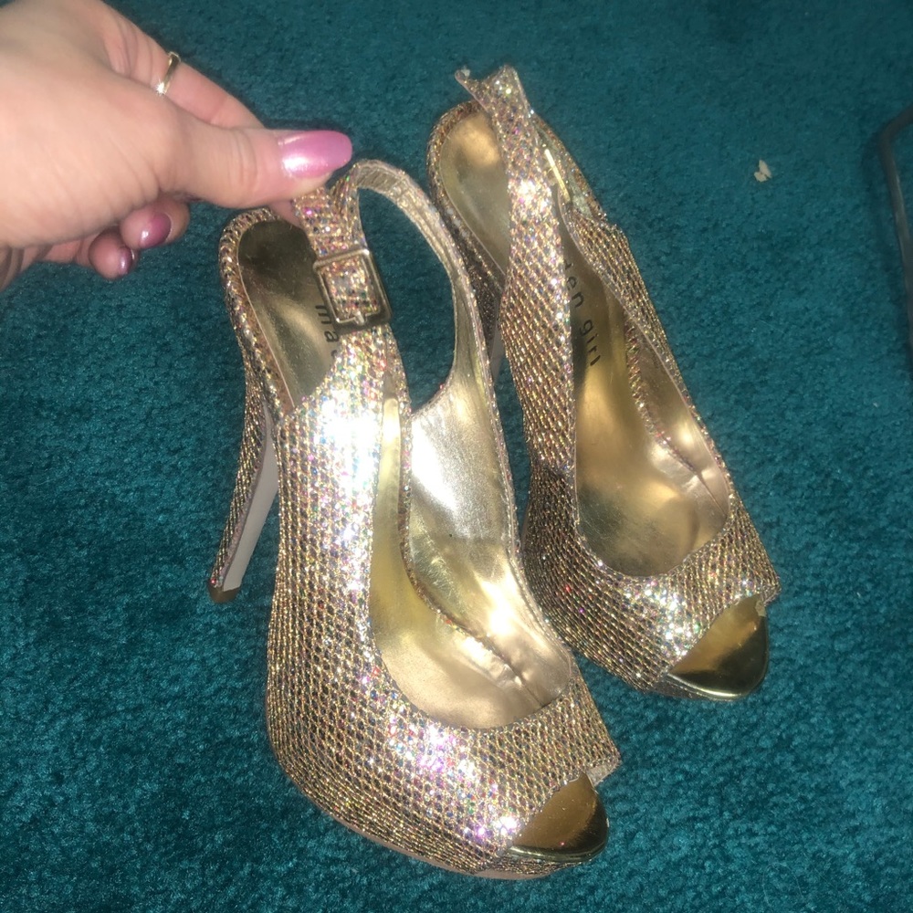 Madden Girl Gold Peep Toe Glitter Heels size 6